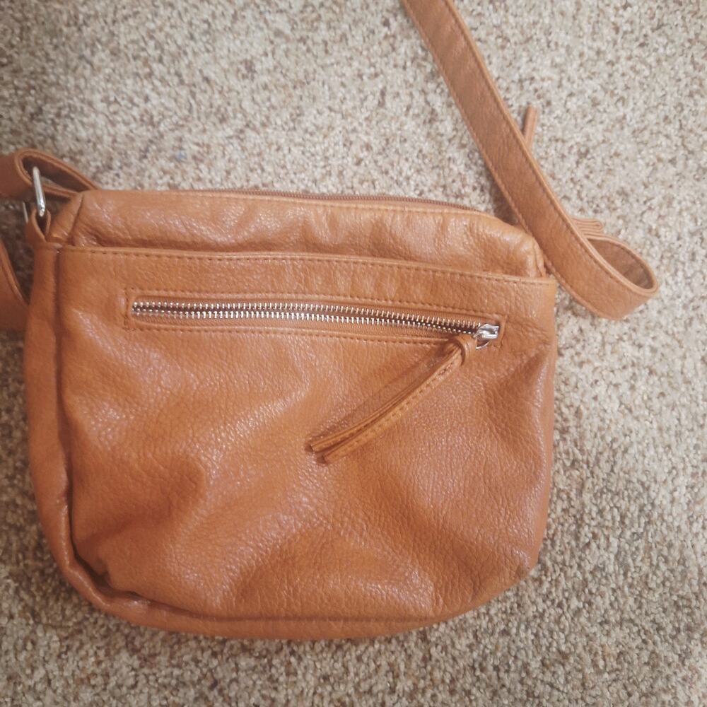 Bueno Brown Shoulder Bag with Zip Closure, Zipper Accent, Inner Pockets
